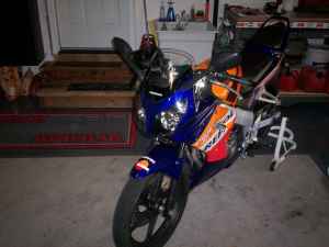 Honda CBR150R Front