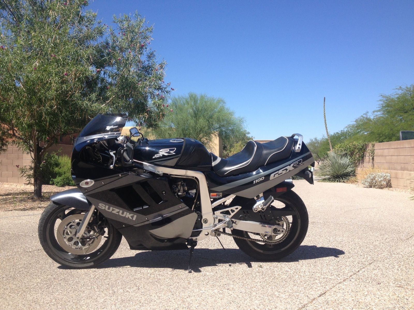 Old School Muscle - 1990 GSXR-1100 - Rare SportBikes For Sale