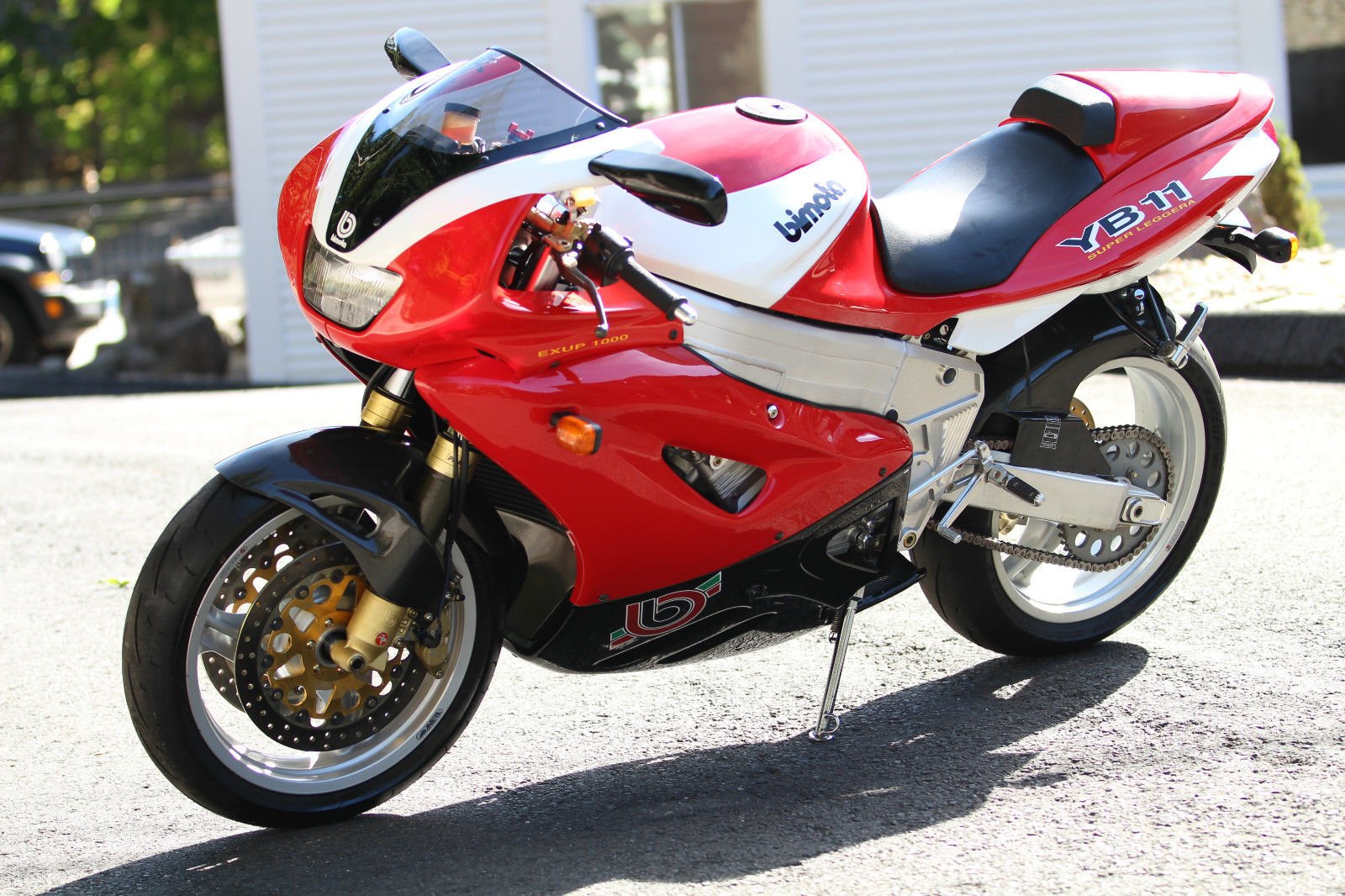 Review of Bimota YB 11 1999: pictures, live photos 
