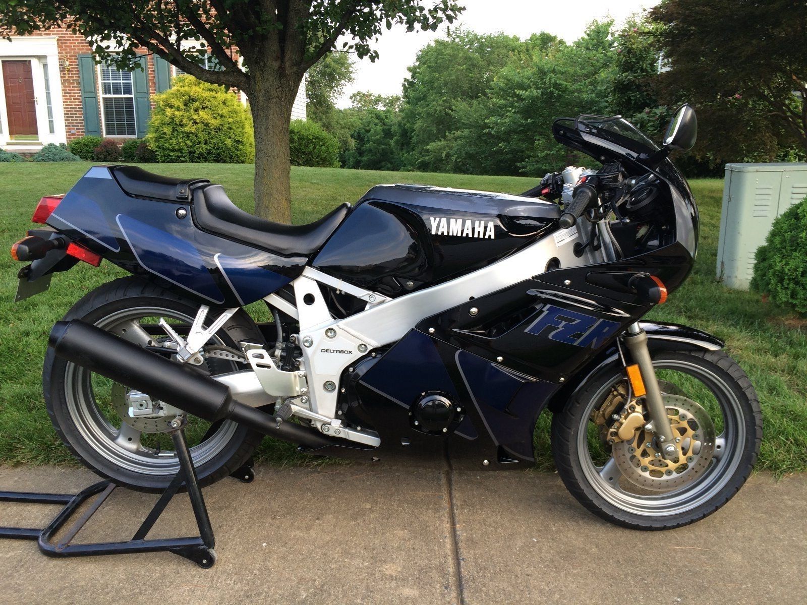 Black Friday Yamaha Fzr Rare Sportbikes For Sale