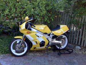 1990 Yamaha FZR400 For Sale Yellow
