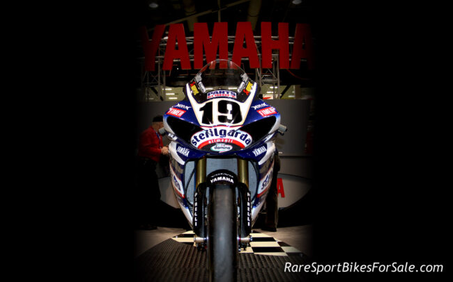 Yamaha-Racebike-Wallpaper