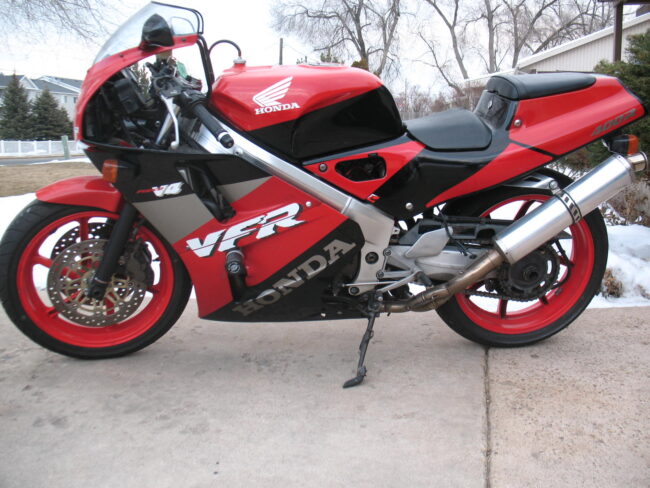 VFR400R_Side_Profile