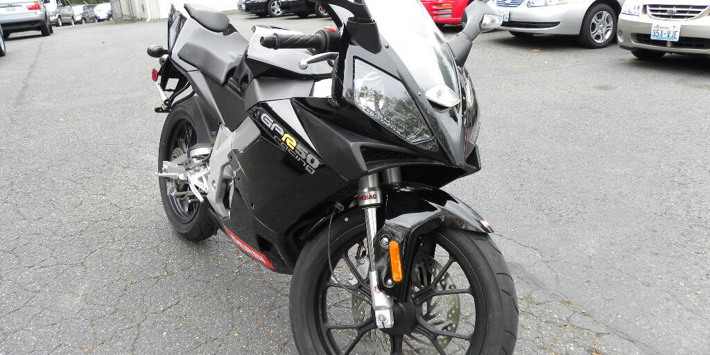 2005 Derbi GPR50 Right Front