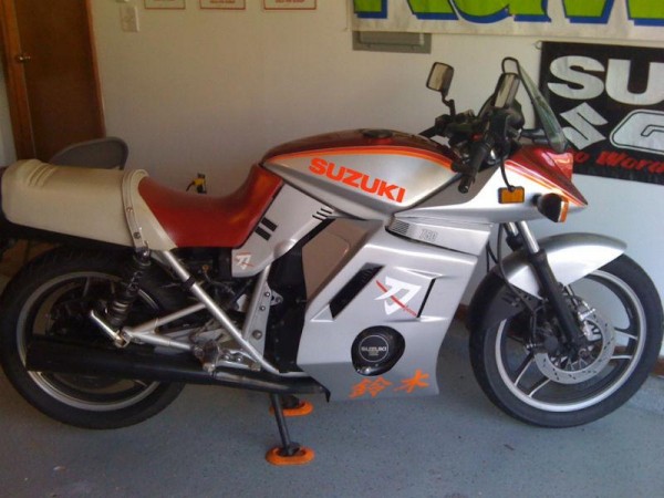 Suzuki katana store 1983