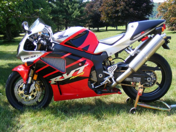 Can You Say Minty? 2002 RC51 RVT 1000 with 1 mile! - Rare SportBikesForSale