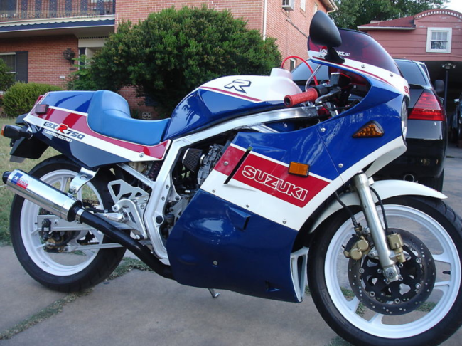 86 GSXR 750 LE