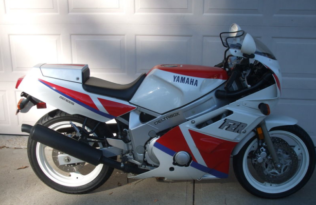 90 FZR600