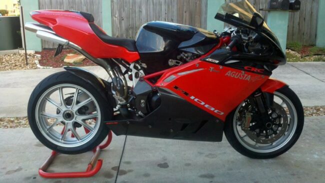 photobucket-2410-1323969348515