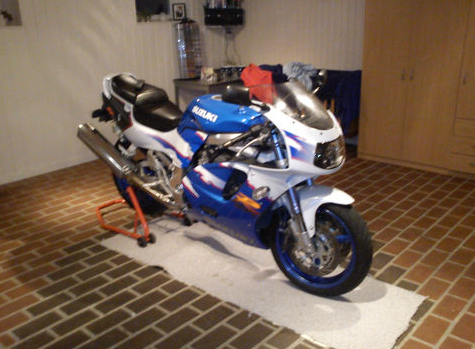 GSX-R 750 SP_1