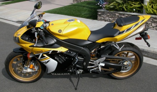 yamaha r1 dealers near me