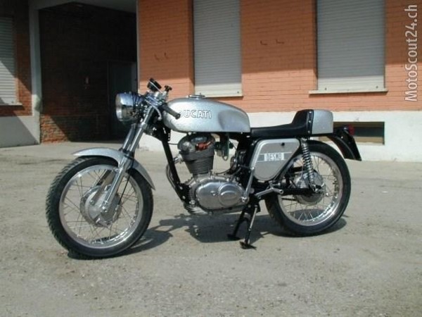 big_ducati__2433_1036047387575_2300_n