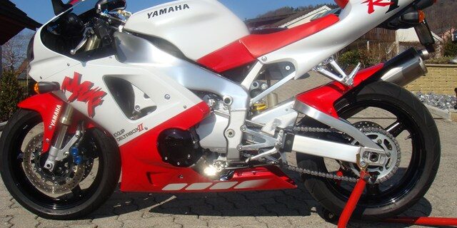 A True Modern Classic: 1998 Yamaha YZF R1 (Switzerland) - Rare