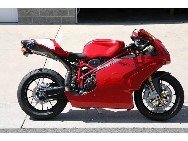 Carbon Duc Part II: 2004 749R with 707 miles - Rare SportBikes For Sale