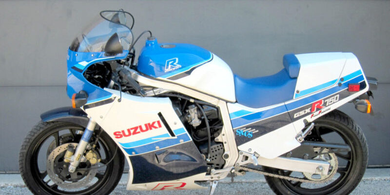 86GSXR750_1