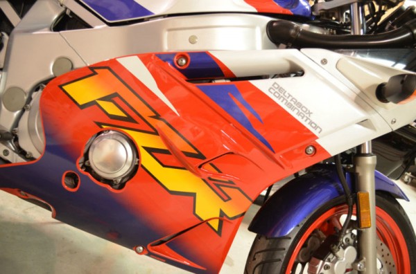 96FZR600_5