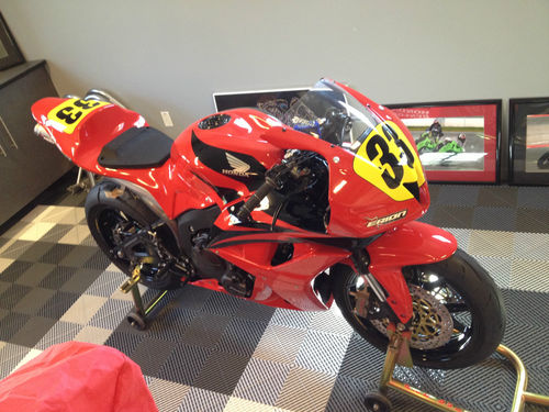 cbr racing bike price