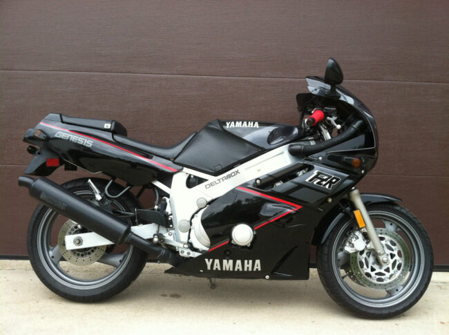 1989 Yamaha FZR600 For Sale
