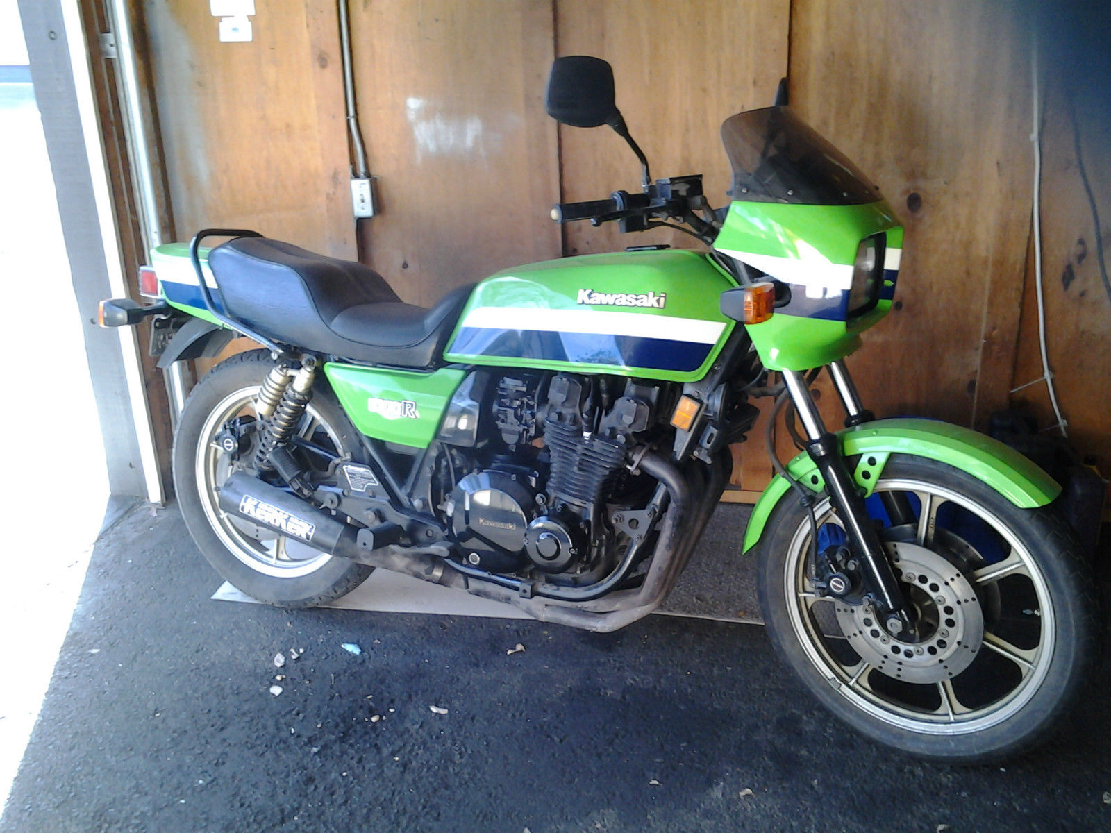 A lot of green for a lot of green: 1982 Kawasaki KZ1000R1 Eddie Lawson ...