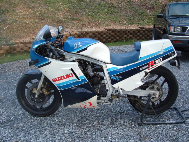 GSXR750_4