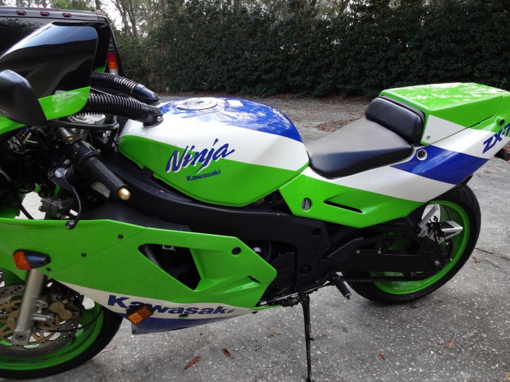 Worth Saving: 1989 Kawasaki ZX7 with just 2,300 Miles! - Rare 