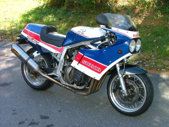 1986 Suzuki GSXR LE R Front