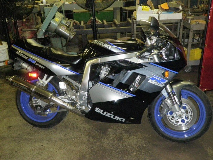 Not Blue and White:  1991 GSXR-750 in Black and Silver
