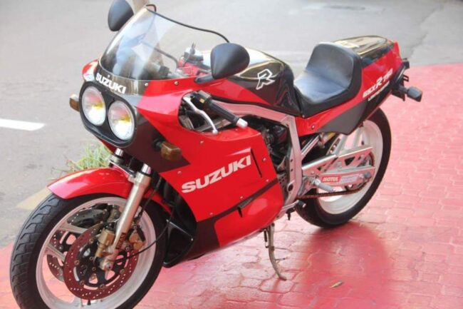 1986gsxr_rightside