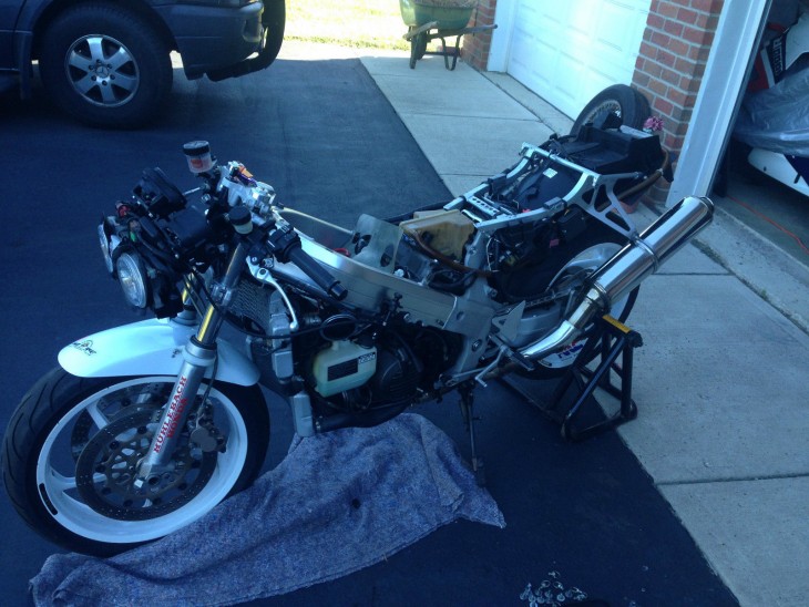 20150316 1988 honda rc30 naked