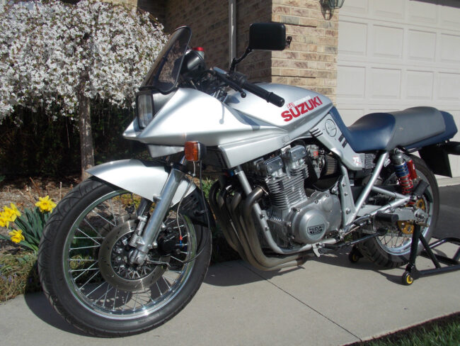 1982 Suzuki Katana L Front