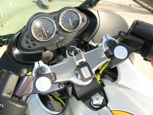 20150418 2000 bmw r1100s cockpit