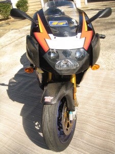 20150427 2003 aprilia rsv mille r front