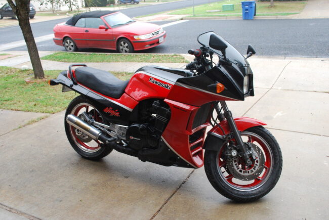20150429 1985 kawasaki gpz900 right