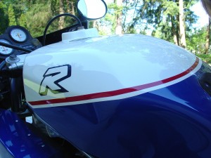 20150513 1986 suzuki gsx-r750 limited edition left tank