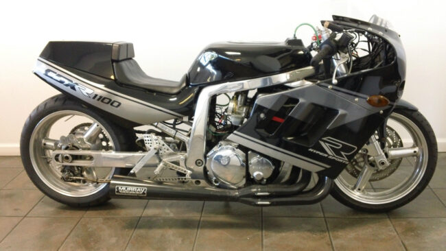 1990GSXR1100_rightsidelow