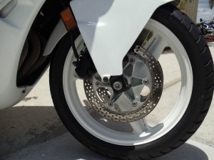 20150608 1989 honda cbr 600f right front wheel