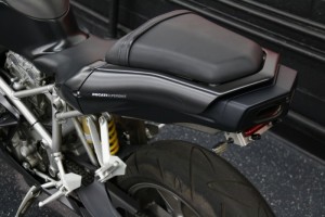 20150612 2005 ducati 749 dark left seat