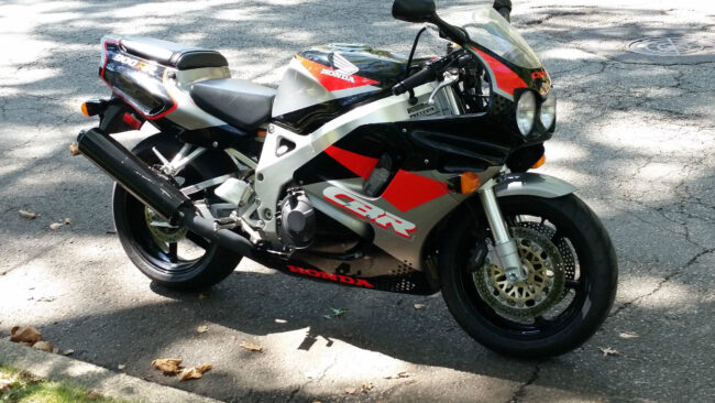 1993 Honda CBR900RR R Front