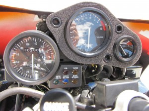 20150727 1991 honda cbr400rr binnacle