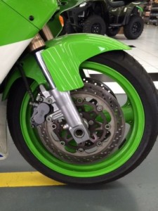 20150915 1992 kawasaki zx7-r-k right front wheel