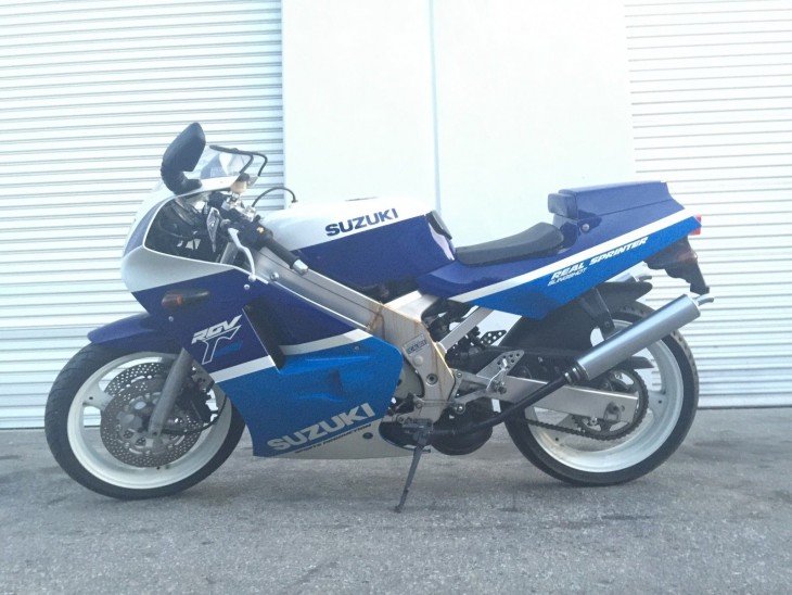 1988 Suzuki RGV250 SP L Side