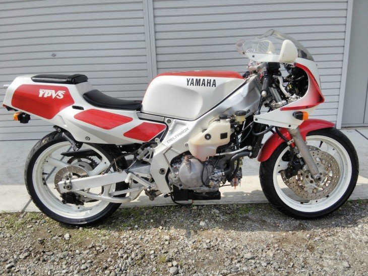 1989 Yamaha TZR250 3MA R Side Unfaired