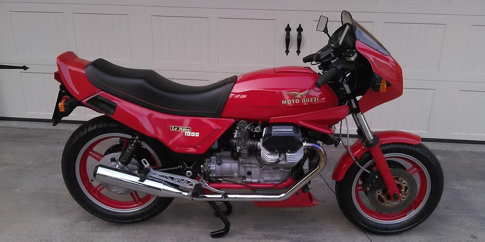 20151013 1985 moto guzzi le mans 1000 right