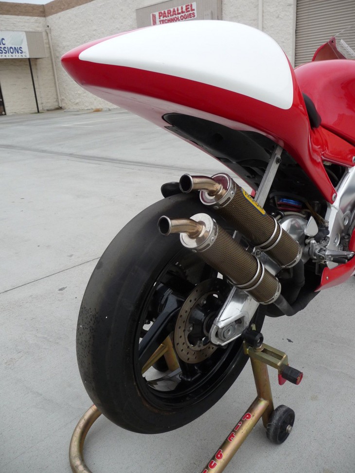 20151027 1999 aprilia rs250 cup right rear wheel