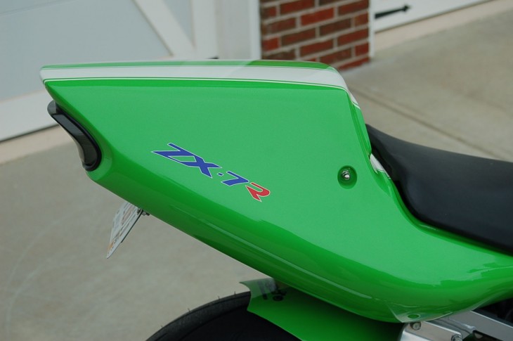 20151029 1996 kawasaki zx-7r right seat
