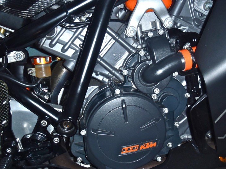 20151227 2008 ktm rc8 limited edition right engine