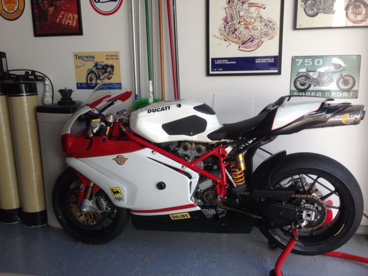 2007 Ducati 749R L Side3