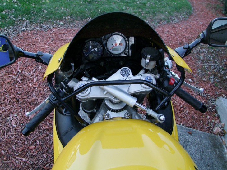 20160107 1999 suzuki tl1000r cockpit