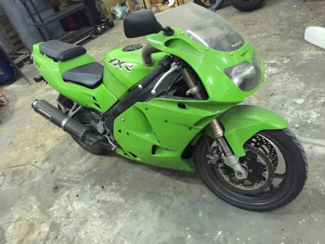 20160128 1994 kawasaki zxr250 right front