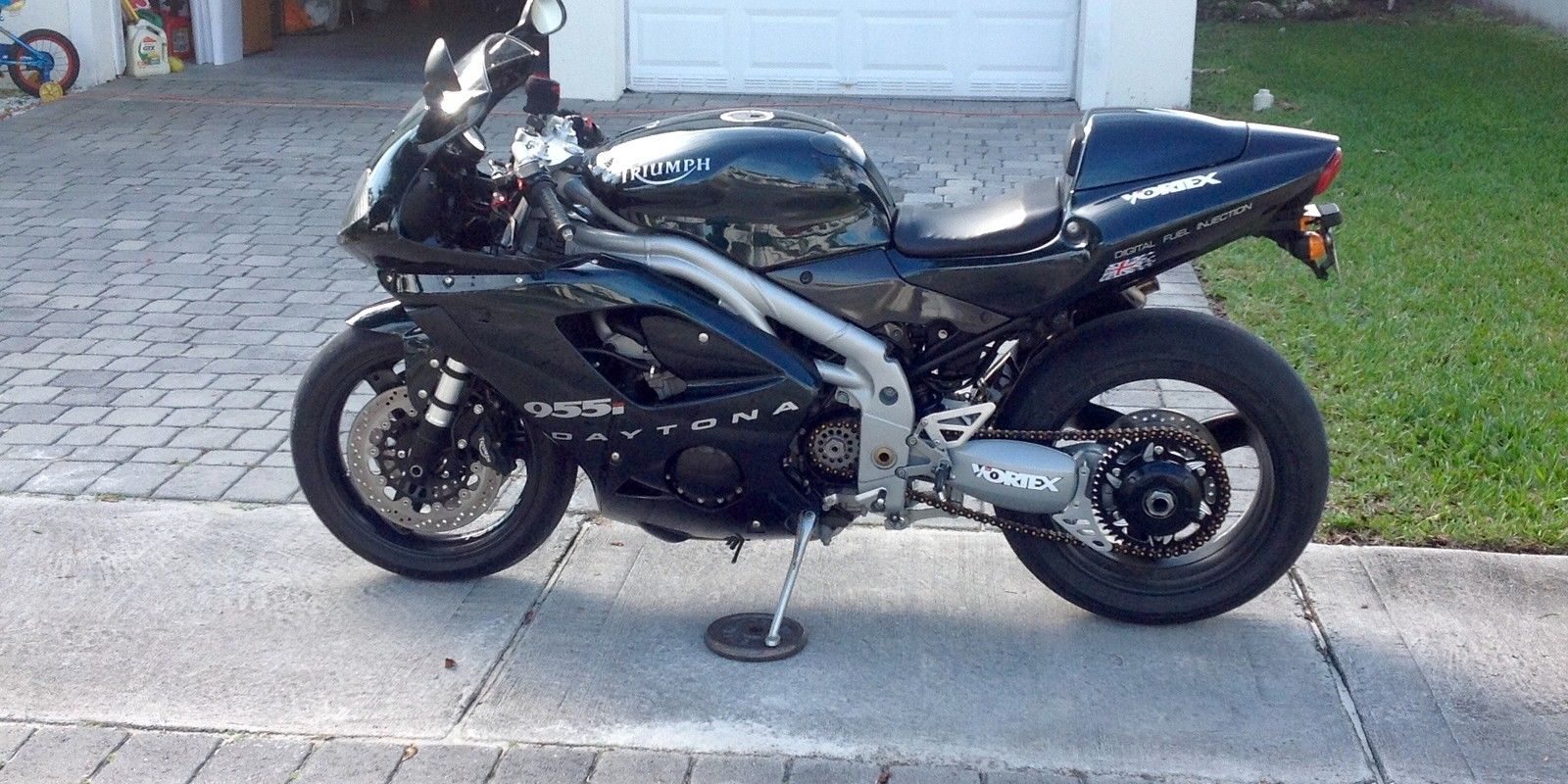 Centennially Speaking - 2002 Triumph Daytona 955i CE - Rare